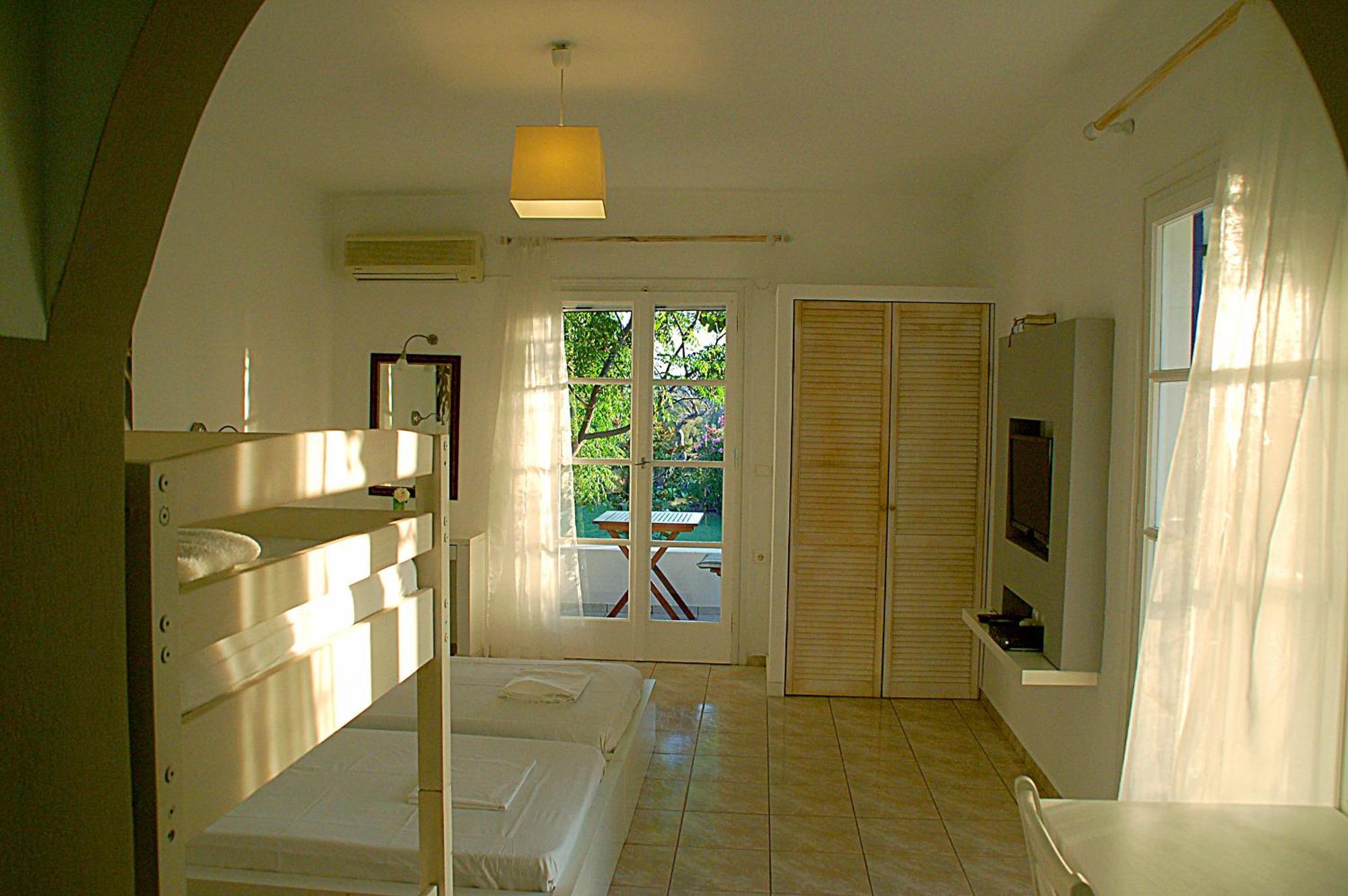 Handrina Studios Naxos City Стая снимка