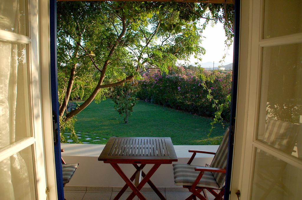 Handrina Studios Naxos City Екстериор снимка