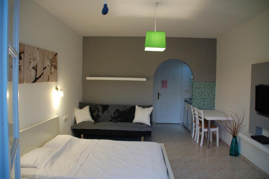Handrina Studios Naxos City Екстериор снимка