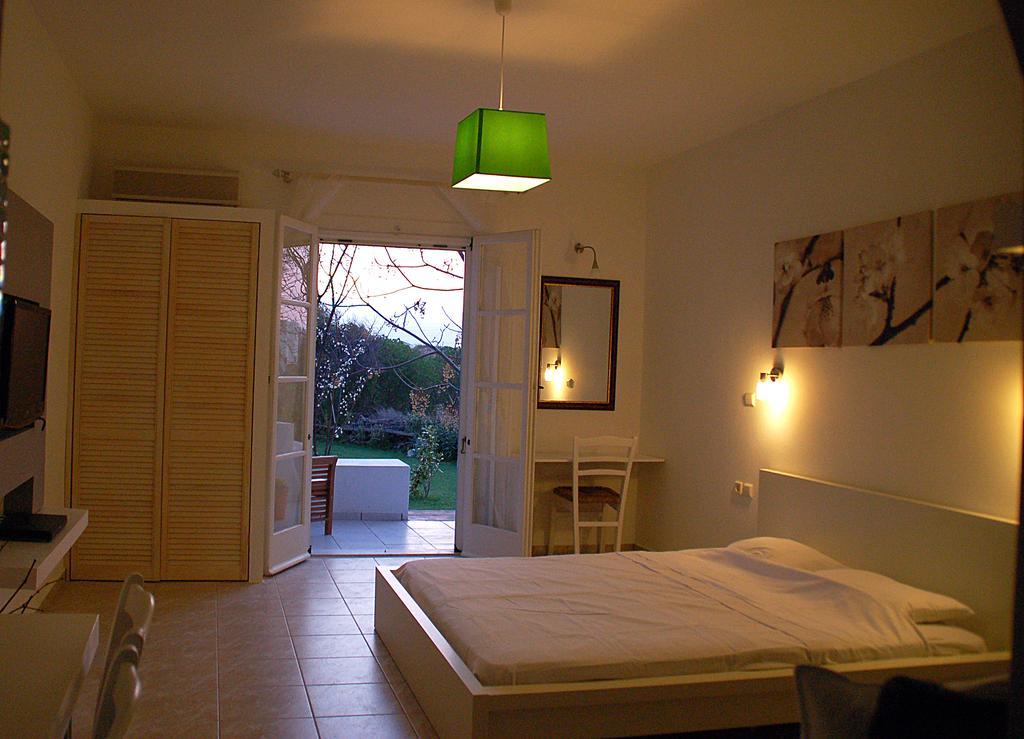 Handrina Studios Naxos City Екстериор снимка