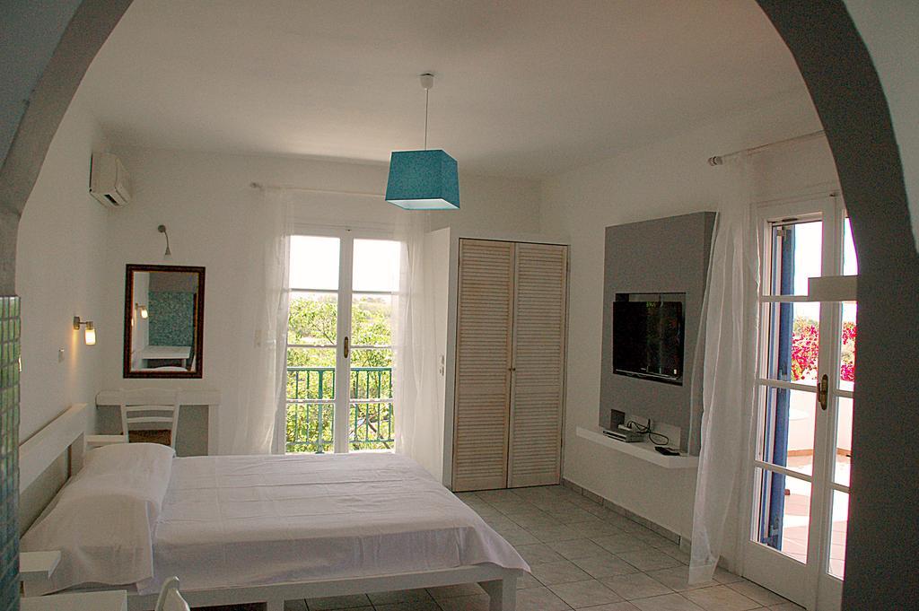 Handrina Studios Naxos City Екстериор снимка
